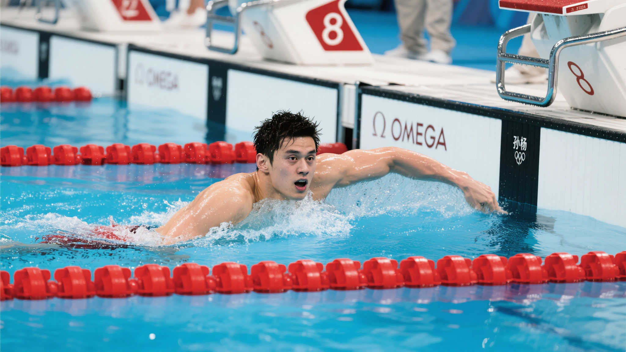 孙杨的‘第八道泳道’:英雄与历史暗流的交汇 孙杨的‘第八道泳道’:英雄与历史暗流的交汇